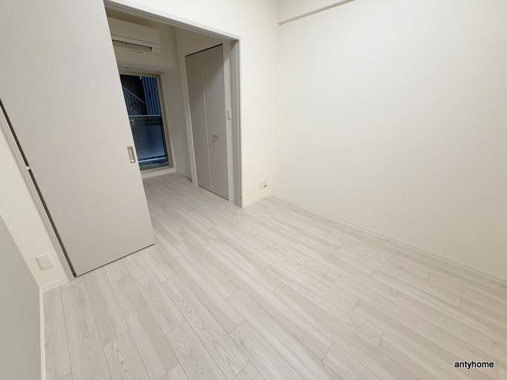 大阪府大阪市中央区谷町1丁目(マンション)の賃貸物件の居間