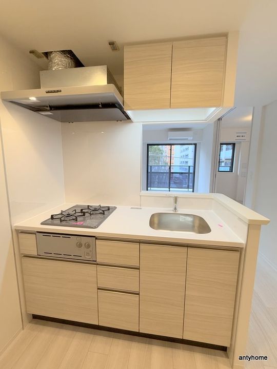 コンフォリア新大阪宮原Qのキッチン