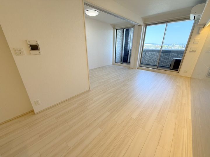プレジオ帝塚山の居間