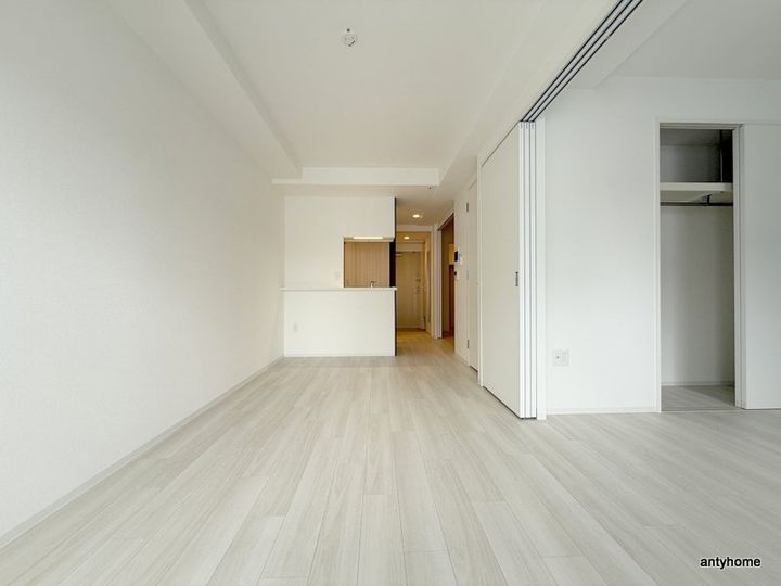 セレニテフラン新大阪の居間