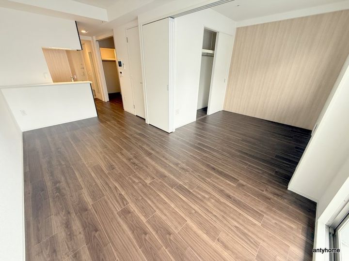 セレニテフラン新大阪の居間