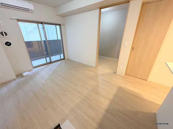 大阪府大阪市淀川区宮原1丁目(マンション)の賃貸物件の居間