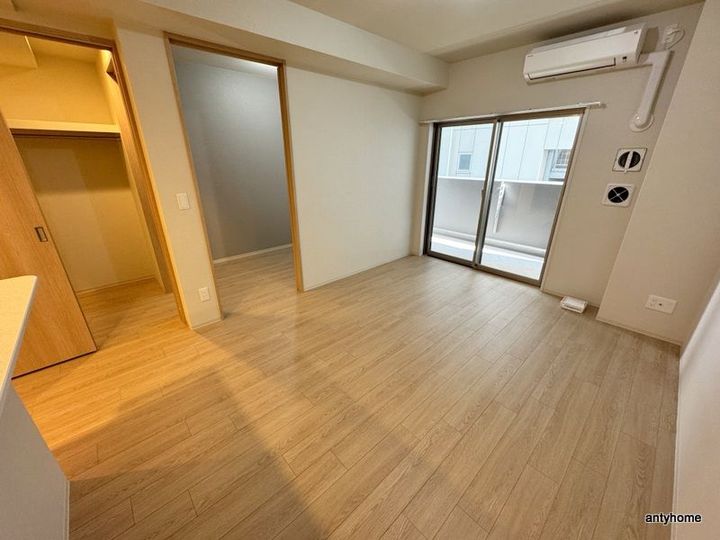 大阪府大阪市淀川区宮原1丁目(マンション)の賃貸物件の居間