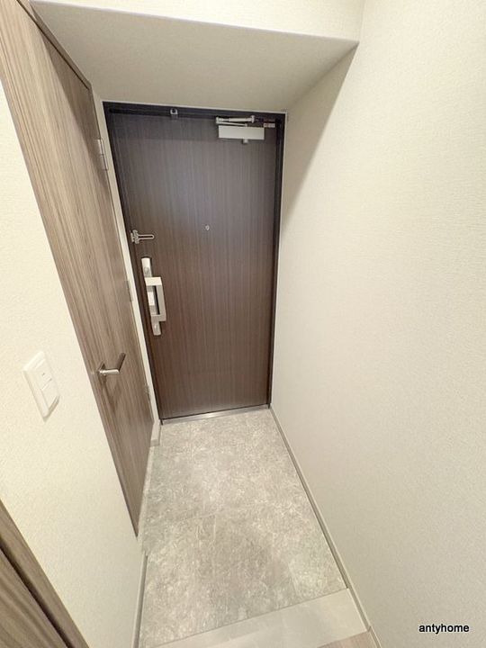 リビオメゾン新大阪の玄関