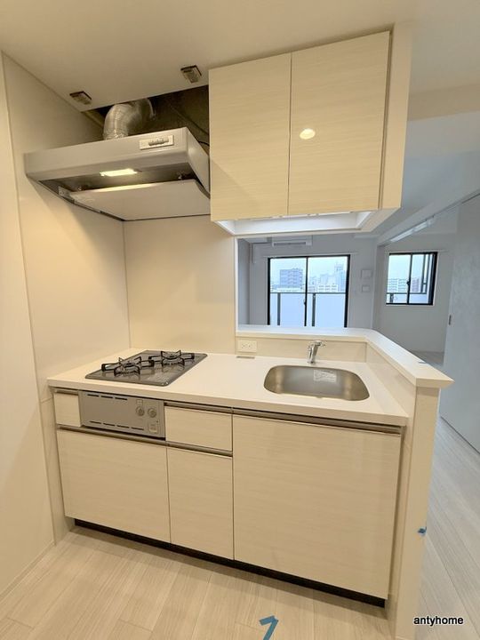 コンフォリア・リヴ新大阪西宮原ソルテラスのキッチン