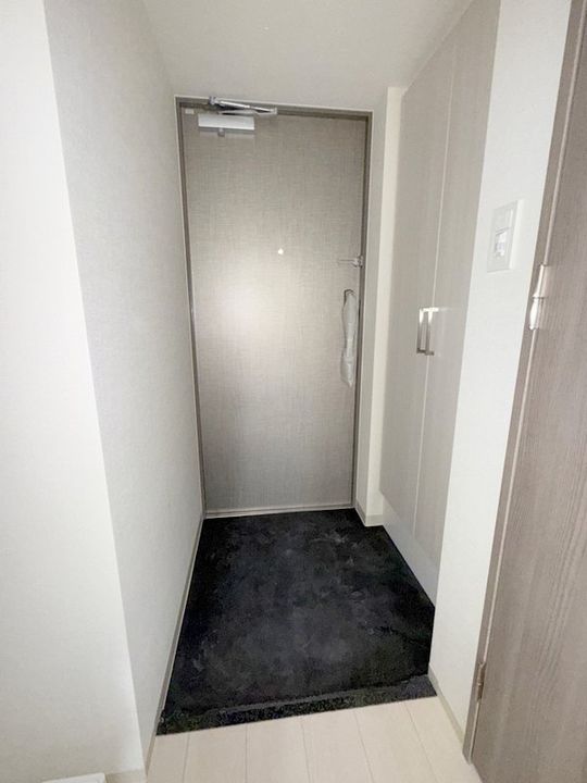 ファステート難波ヴィラントの玄関