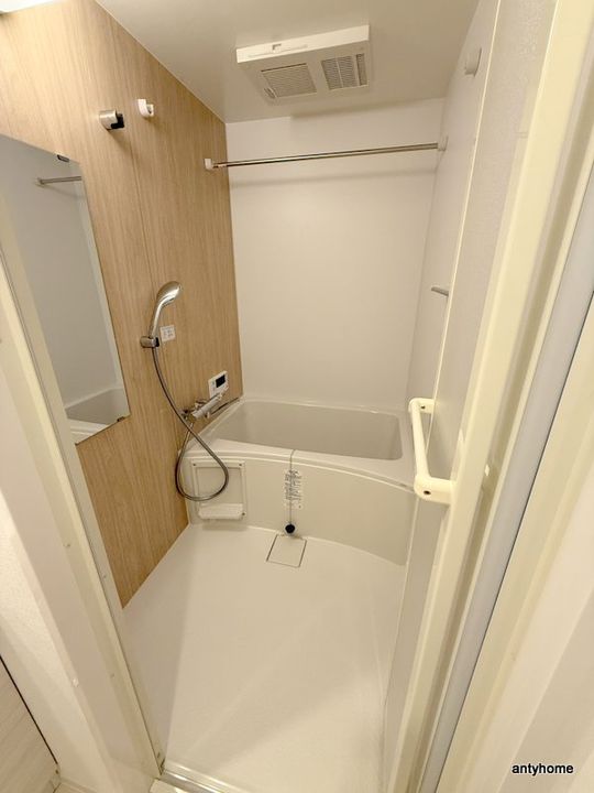 コンフォリア・リヴ南森町Ⅱの風呂