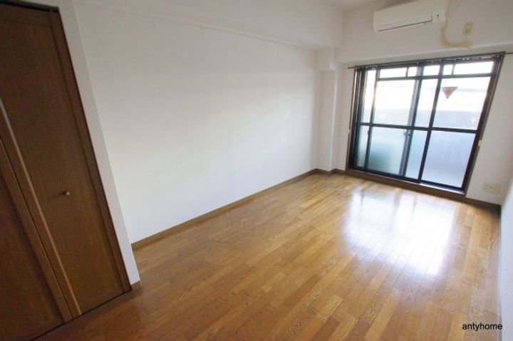 大阪府大阪市西区阿波座1丁目(マンション)の賃貸物件の居間