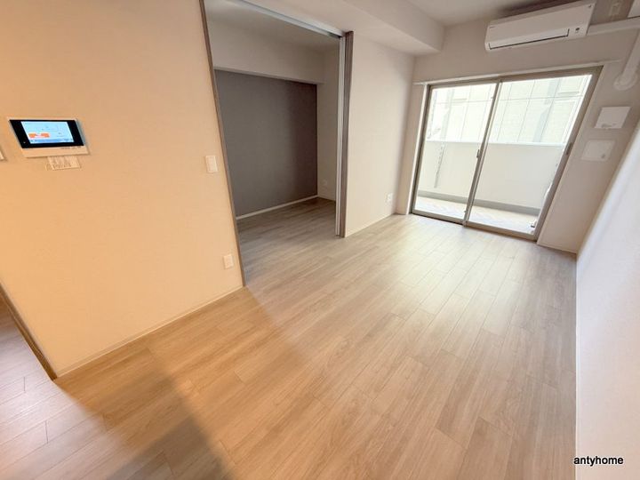 リビオメゾン新大阪の居間