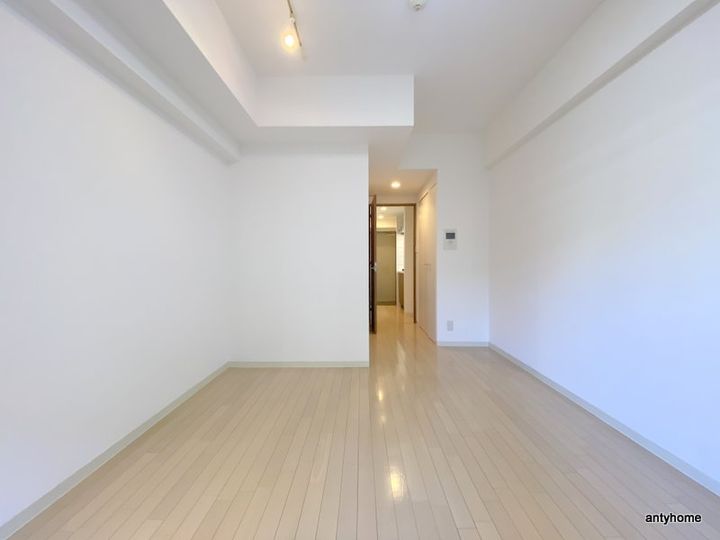 アーデン谷町の居間