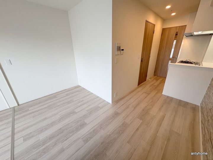 コンフォリア・リヴ本町WEST Qの居間