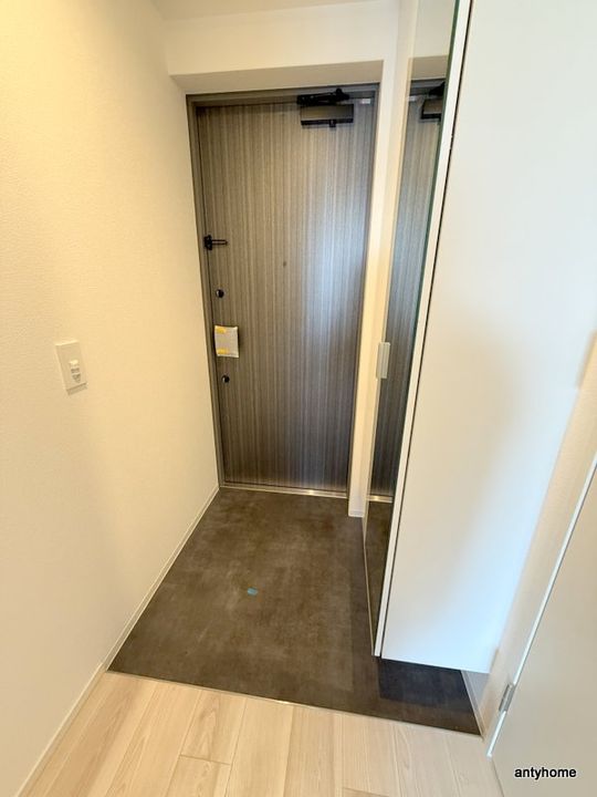 大阪府大阪市淀川区東三国5丁目(マンション)の賃貸物件の玄関