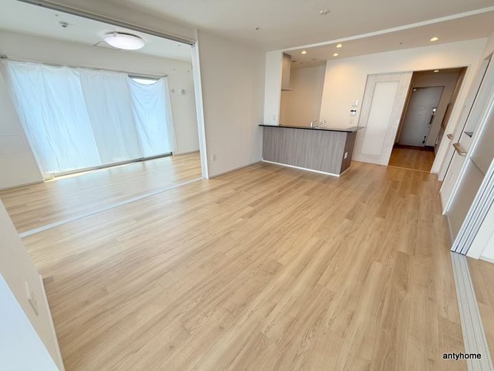 ハイデンス梅ヶ枝の居間