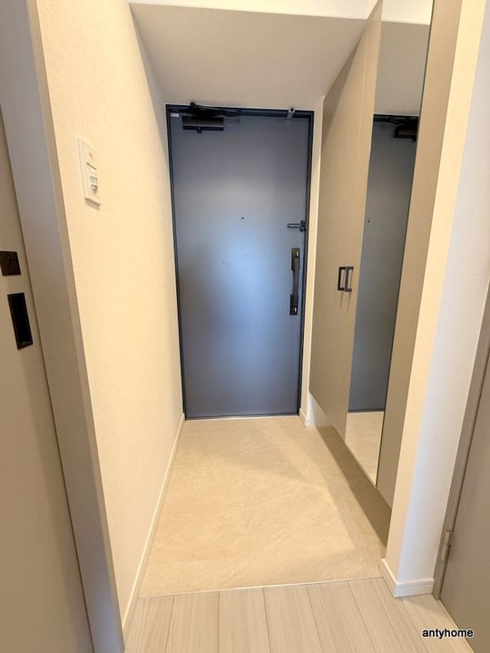 S-RESIDENCE阿波座bouncyの玄関