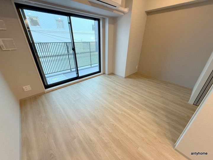 アーバネックス天満橋Frontの居間