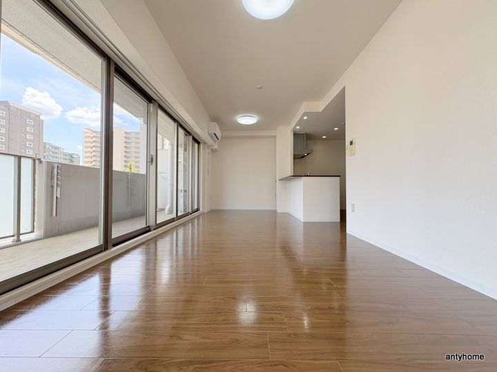 大阪府大阪市浪速区稲荷2丁目(マンション)の賃貸物件の居間