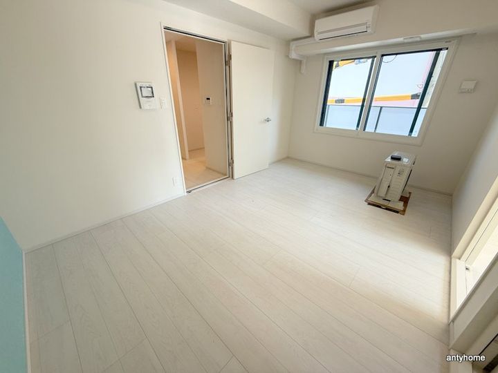 THE MUSIC COURTの居間