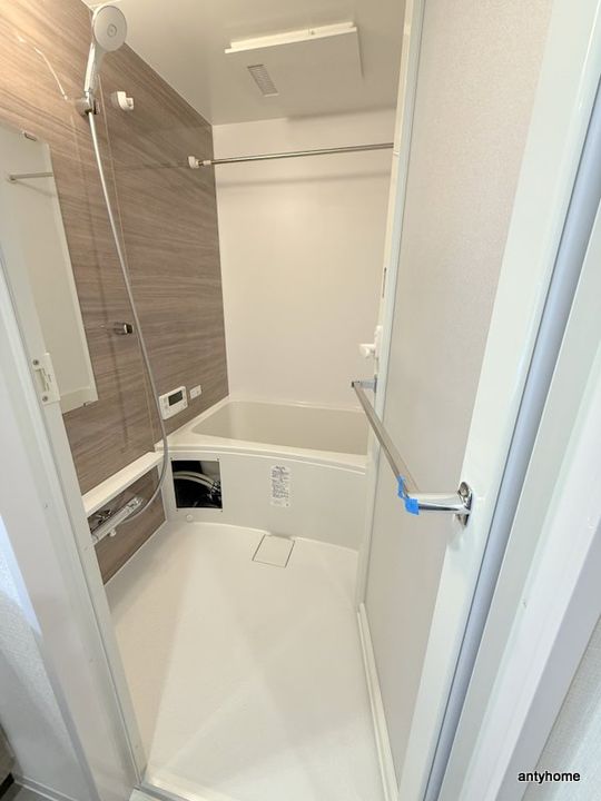 コンフォリア・リヴ新大阪西宮原ソルテラスの風呂