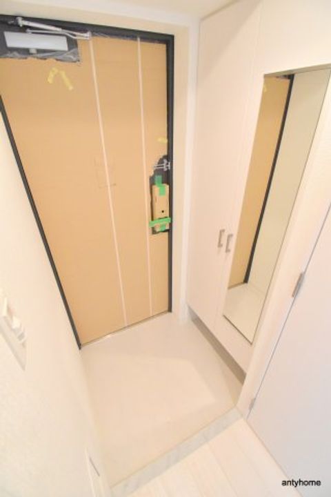 大阪府大阪市淀川区十三本町2丁目(マンション)の賃貸物件の玄関