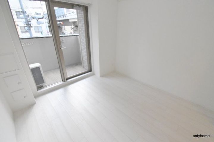 大阪府大阪市淀川区十三本町2丁目(マンション)の賃貸物件の居間