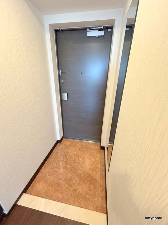 プレジオ帝塚山の玄関