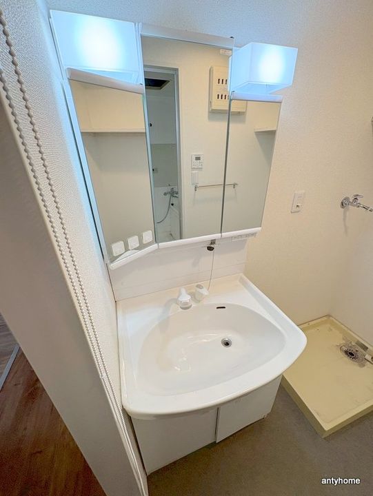 テン・フォーティのその他画像