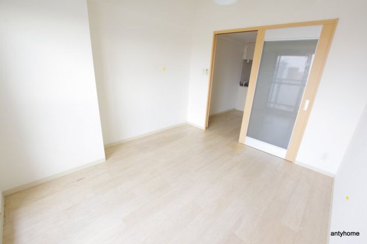 Gramercy Juso-higashi 1stの寝室