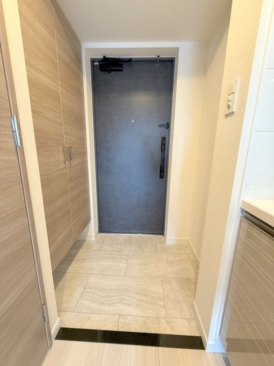 S-RESIDENCE小阪azureの玄関