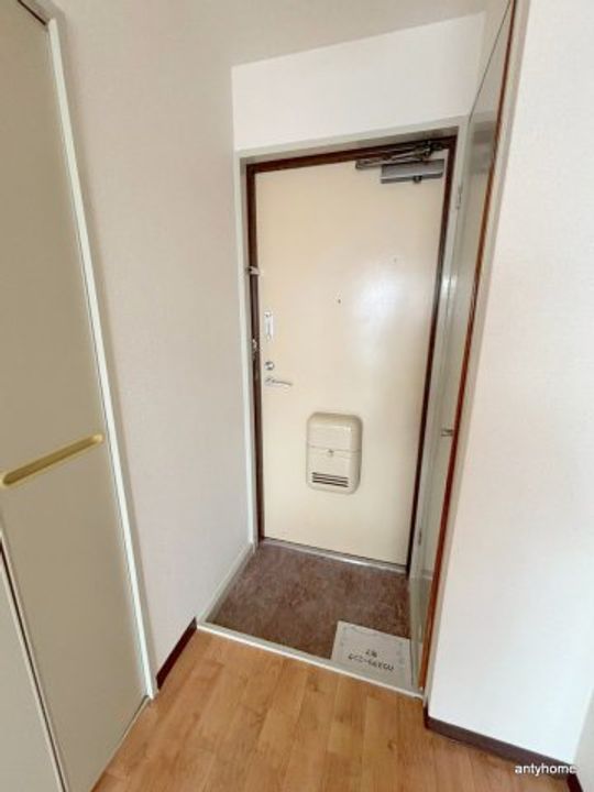 プレアール吹田泉町2の玄関