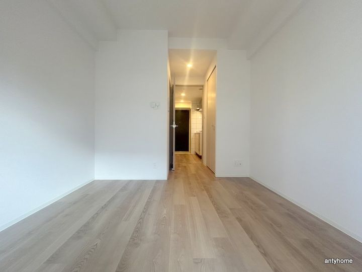 エスリード新大阪ザ・プレミアEASTの居間