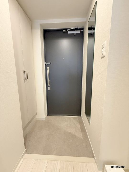 プレサンス緑橋ソレアスの玄関