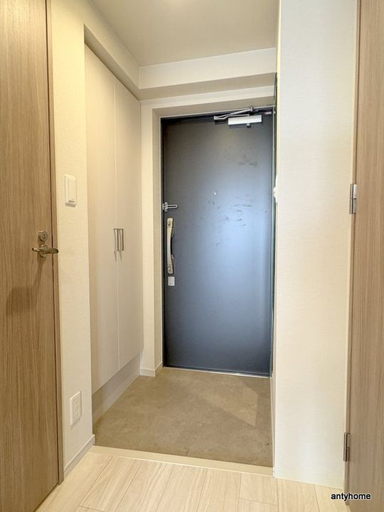 プレサンス緑橋ソレアスの玄関