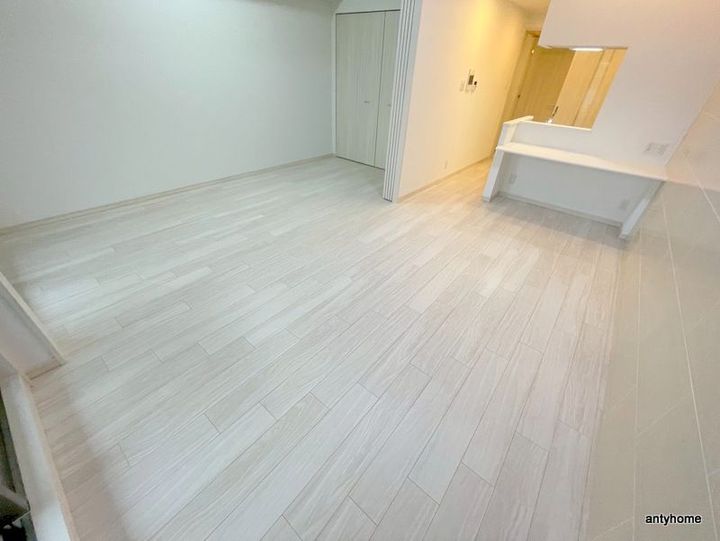 ディームス福島の居間