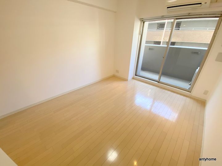 アーデン谷町の寝室