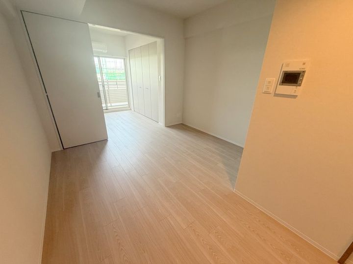 大阪府吹田市芳野町(マンション)の賃貸物件の居間