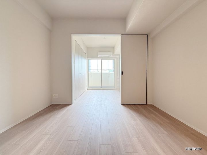 大阪府吹田市芳野町(マンション)の賃貸物件の居間