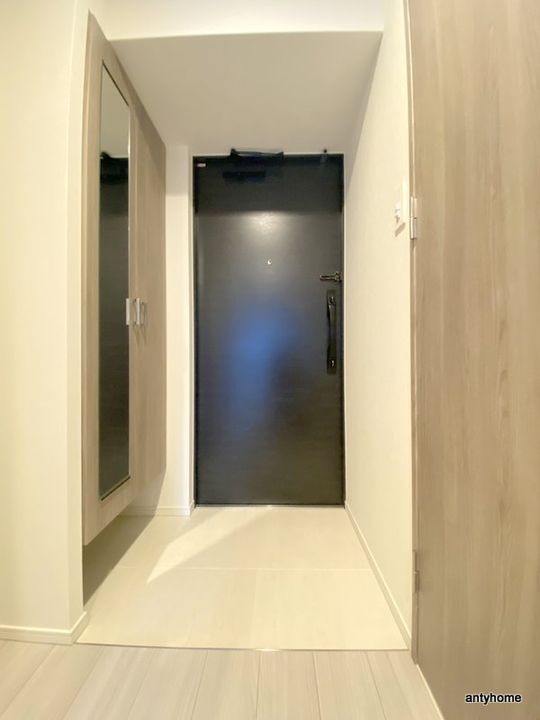 S-RESIDENCE堺筋本町Deuxの玄関