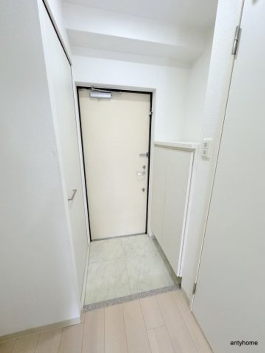 SERENiTE日本橋SUDの玄関