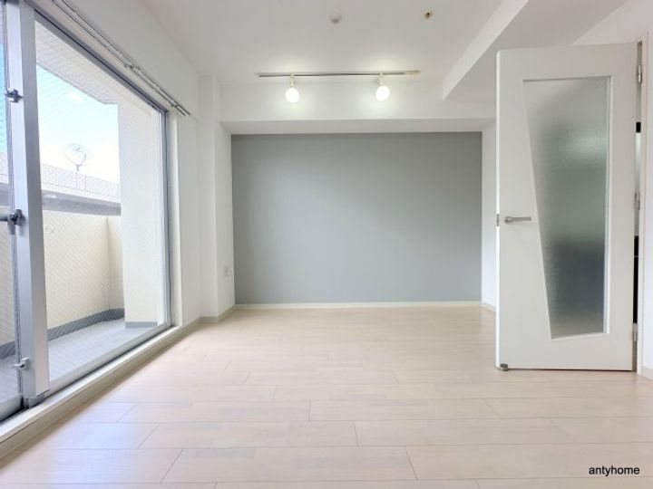 SERENiTE日本橋SUDの居間