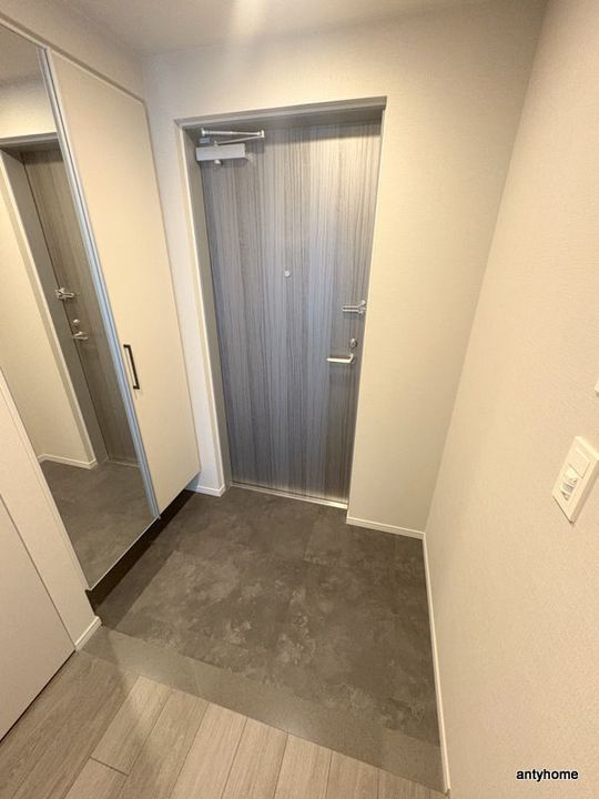 アーバネックス天満橋Frontの玄関