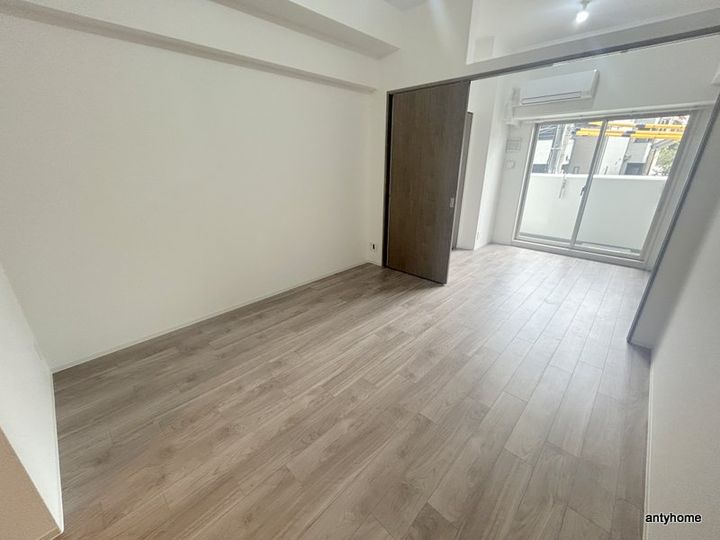 ArtizA緑地公園の居間