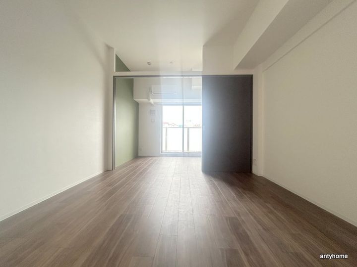 大阪府吹田市江坂町5丁目(マンション)の賃貸物件の居間