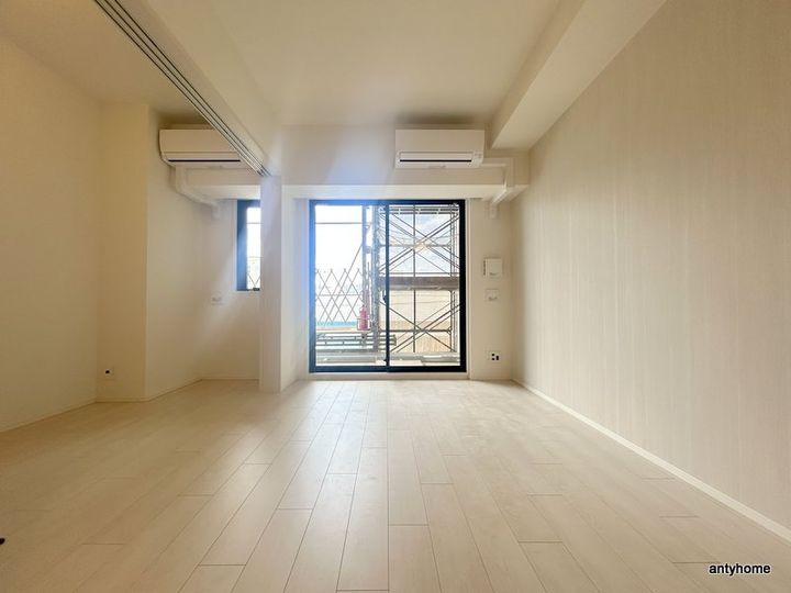 スプランディッドⅨの居間