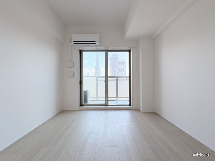 エスリード弁天町NORTH RESIDENCEの居間