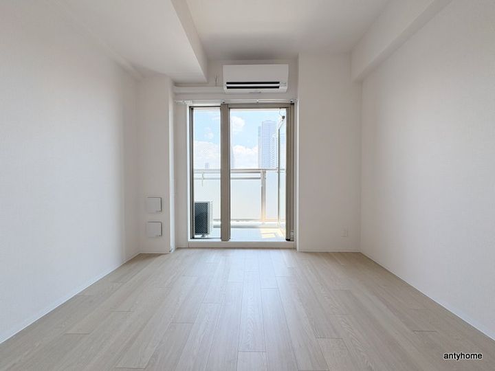 エスリード弁天町NORTH RESIDENCEの居間