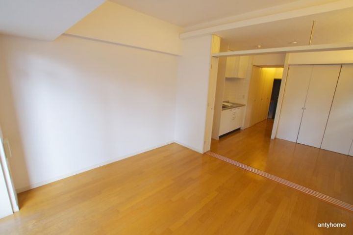 クリサンテームウエストの居間