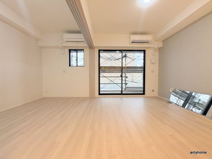 スプランディッド梅田グランノースの居間