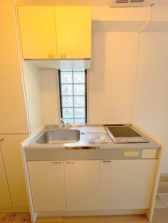 大阪府吹田市泉町1丁目(マンション)の賃貸物件のキッチン