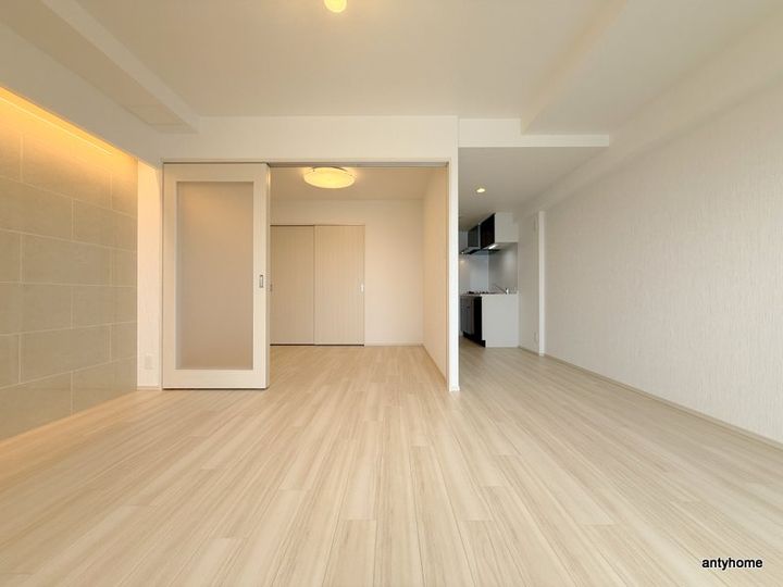 プレジオ永和ASIANの居間