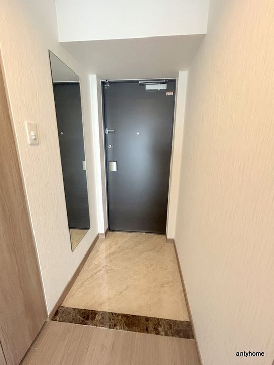 大阪府東大阪市高井田元町2丁目(マンション)の賃貸物件の玄関